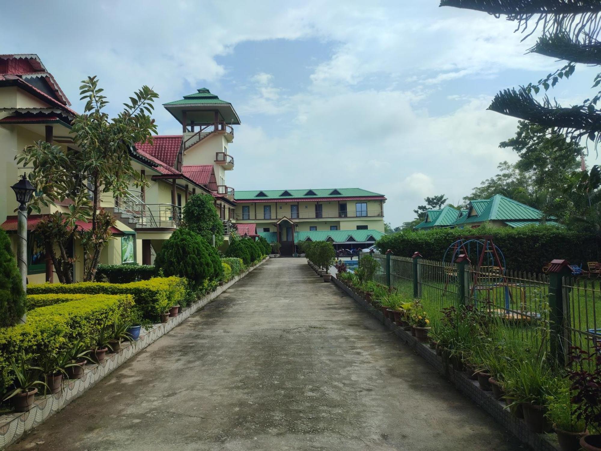 Maa Greenary View - A Holiday Resort Alipur Duar 外观 照片