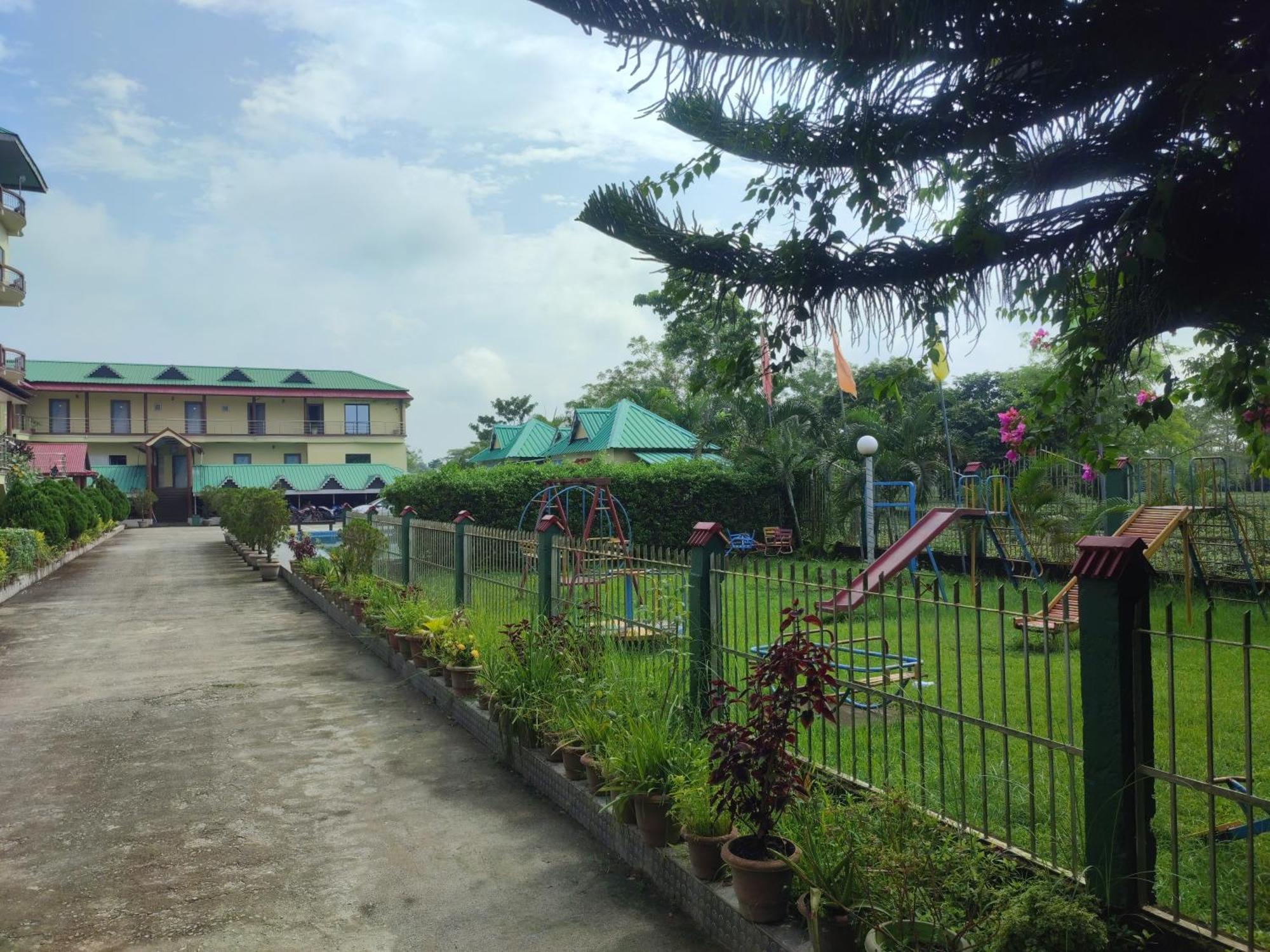 Maa Greenary View - A Holiday Resort Alipur Duar 外观 照片