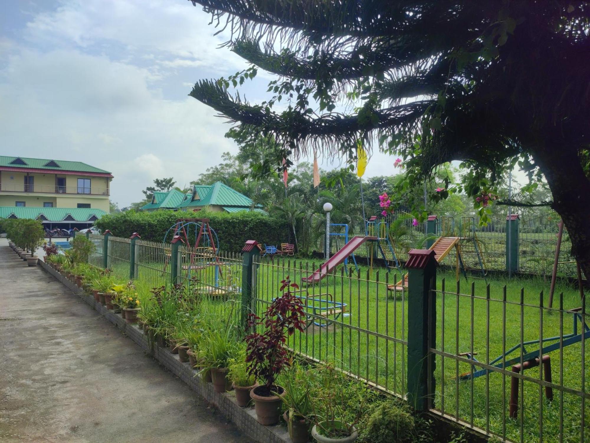 Maa Greenary View - A Holiday Resort Alipur Duar 外观 照片